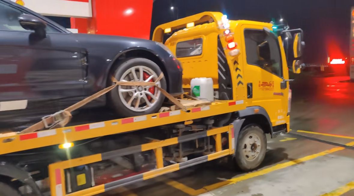 北辰行车途中遇到突发状况该如何呼叫道路救援？